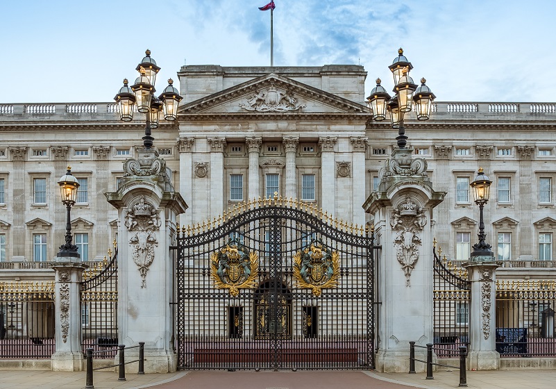 buckingham palace gold vault